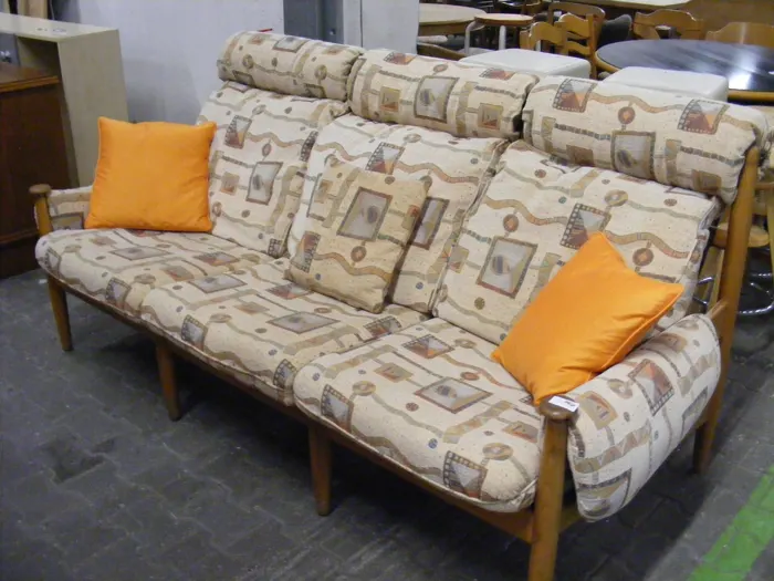 Sofas, Betten, Matratzen